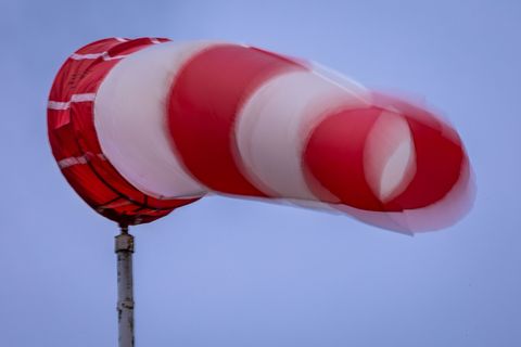 In der Nacht soll der Wind schwächer werden. (Symbolbild) Foto: Jens Büttner/dpa