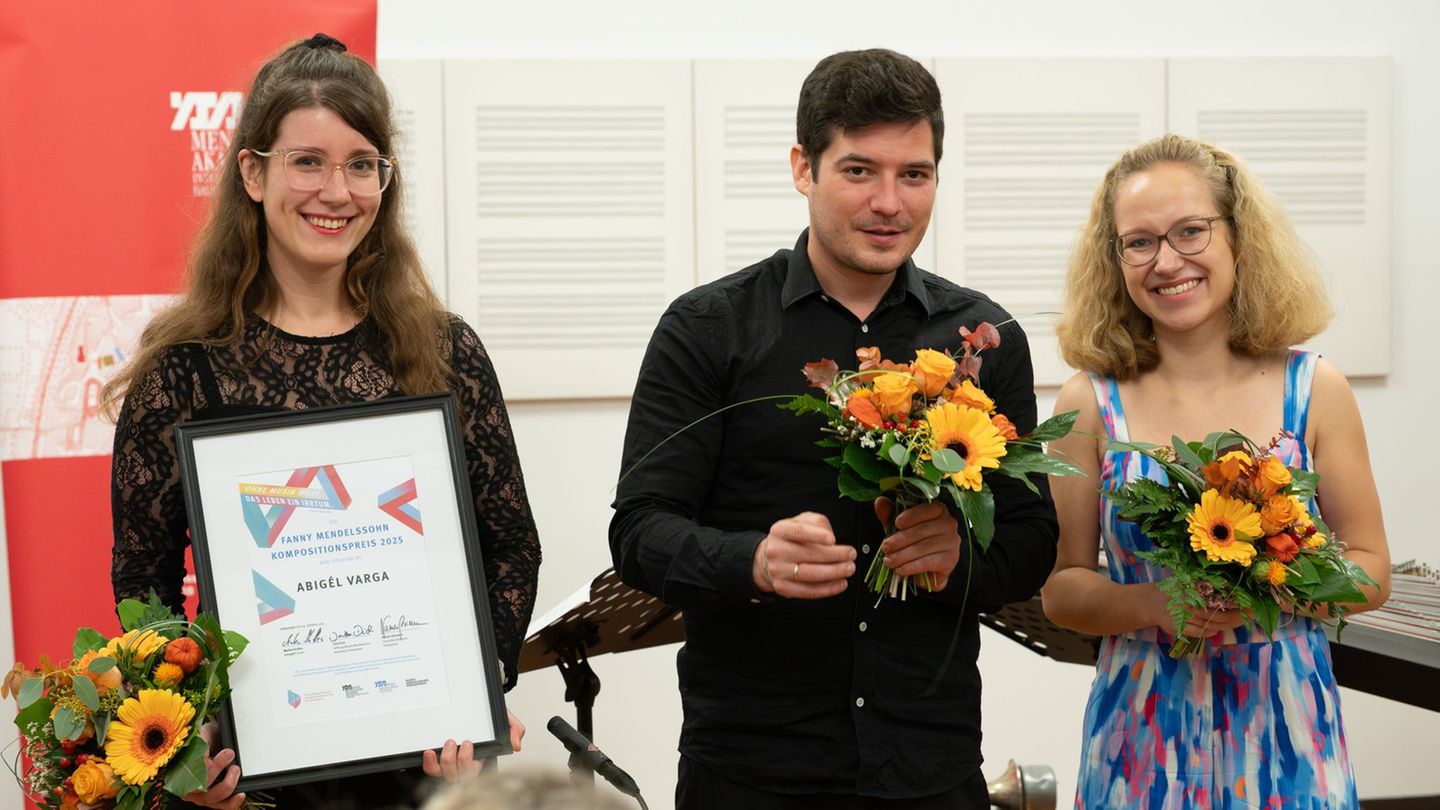 Die Ungarin Abigél Varga (links) hat den Fanny Mendelssohn Kompositionspreis bekommen. Foto: Ulrich Schrader/International Acade