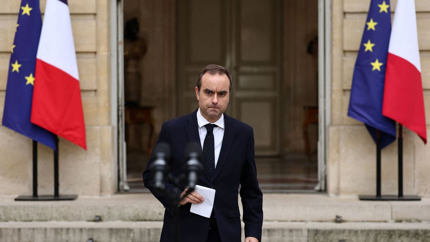 Frankreich steckt in einer schweren Politikkrise. Foto: Stephane Mahe/Reuters Pool/AP/dpa