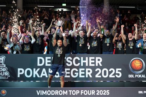 Bei den Basketballern vom MBC Syntainics gibt es eine Veränderung im Trainerstab. (Archivbild) Foto: Sebastian Kahnert/dpa