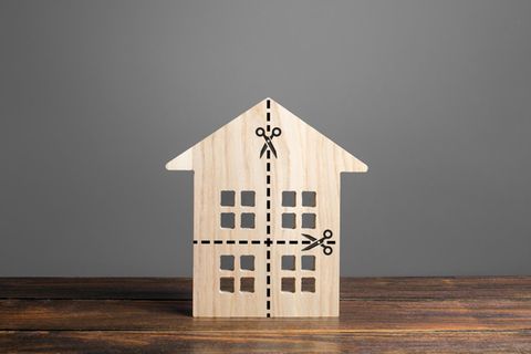 Ein Haus wird zerschnitten
