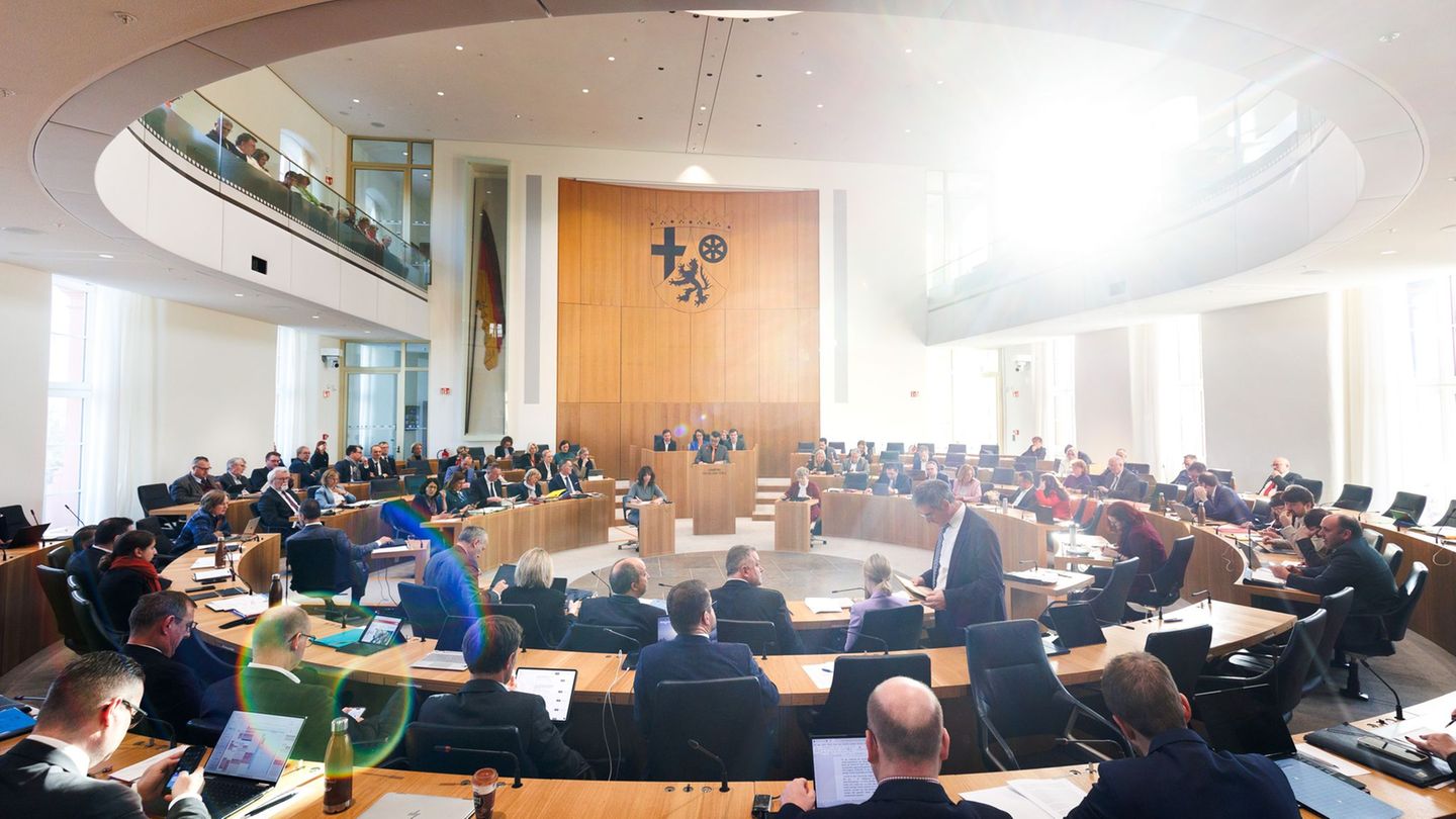 Die Wahl im kommenden März könnte die Mehrheitsverhältnisse im Landtag in Mainz ordentlich durcheinanderwirbeln. (Archivfoto) Fo