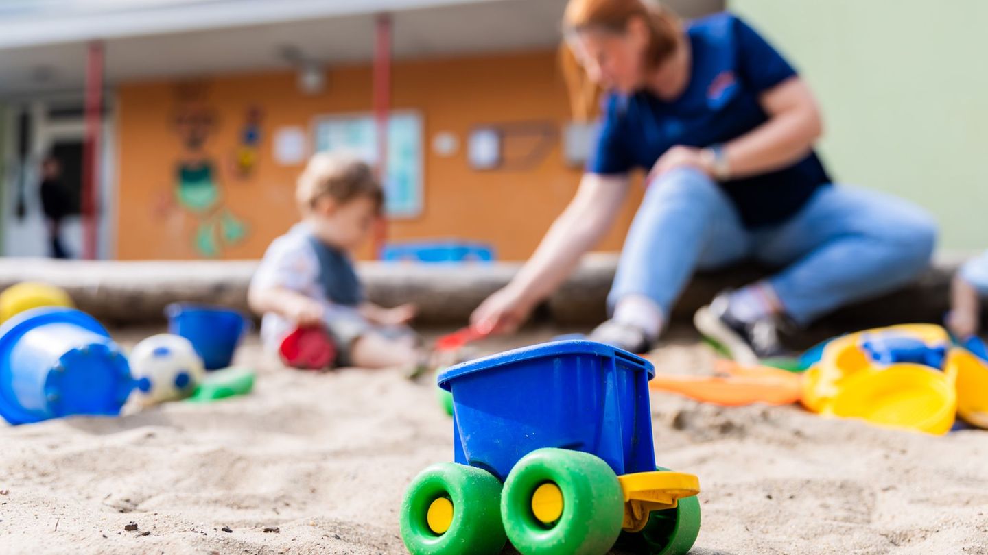 Eine Berufsmesse für den Bildungsbereich informiert über Einstiegsvoraussetzungen und Auswahlverfahren. (Symbolbild) Foto: Chris
