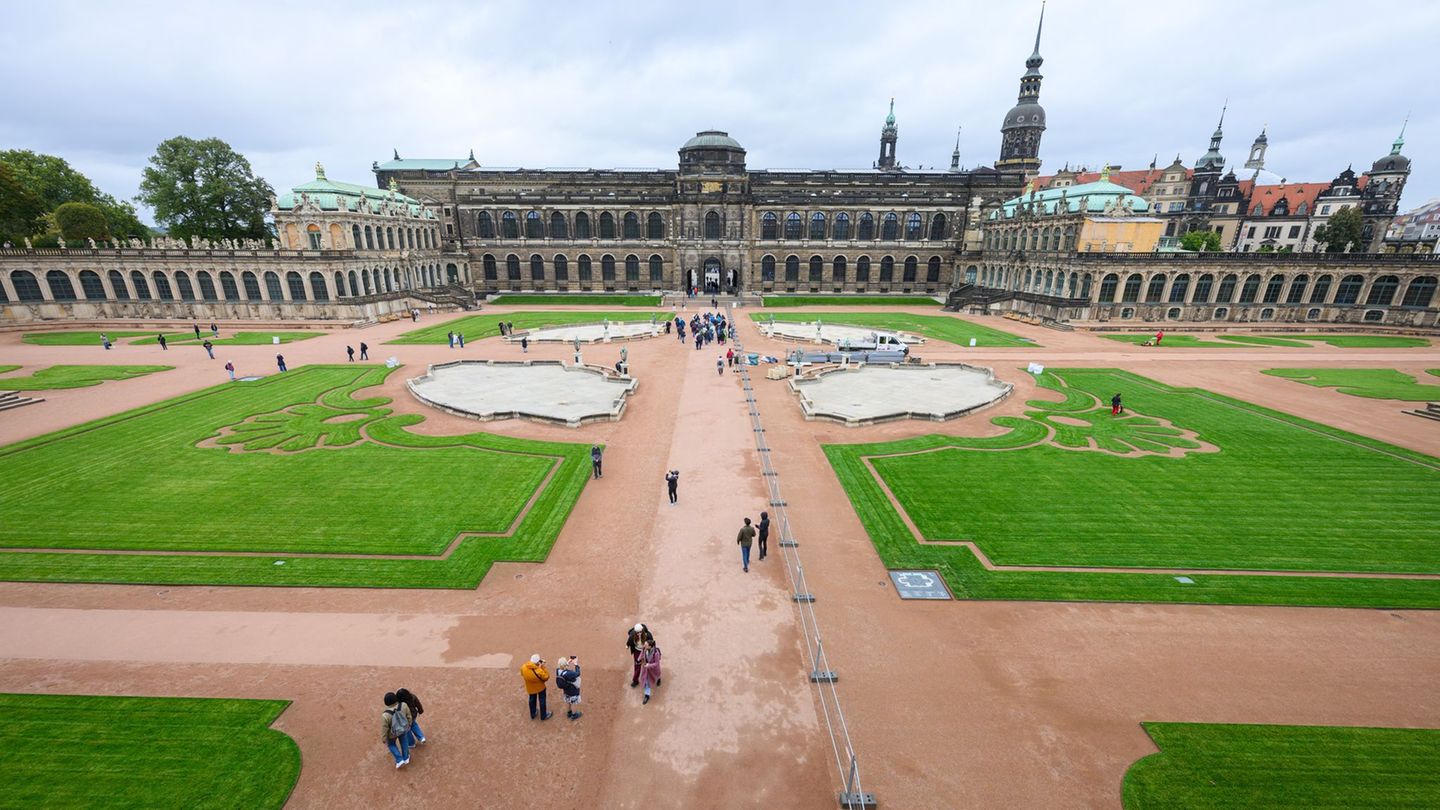 Der Innenhof des berühmten Dresdner Zwingers wird seit 2021 saniert. Foto: Robert Michael/dpa