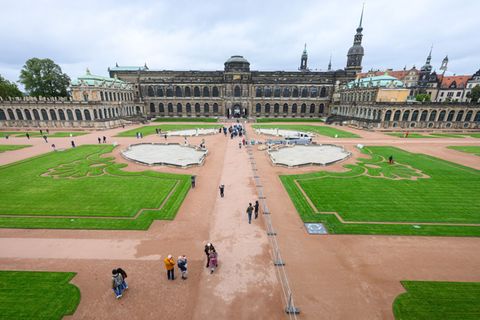 Der Innenhof des berühmten Dresdner Zwingers wird seit 2021 saniert. Foto: Robert Michael/dpa