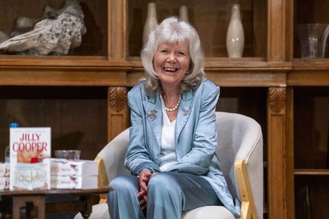 Die für ihre Liebesromane bekannte Jilly Cooper ist tot. Foto: Lucy Ray/PA Media Assignments/PA/AP/dpa