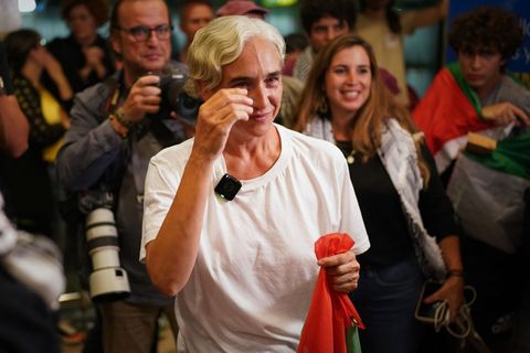 Barcelonas frühere Bürgermeisterin Ada Colau gehörte zu den mehr als 400 Menschen, die in Gewahrsam genommen wurden. Foto: Joan