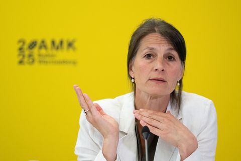 Agrarministerin Miriam Staudte (Grüne) will mit einem Förderprogramm Einsteiger in die Landwirtschaft fördern. (Archivbild) Foto