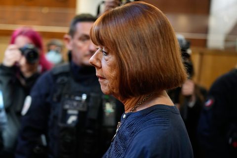 Gisèle Pelicot ist zu einer Ikone im Kampf gegen den Missbrauch von Frauen geworden. Foto: Lewis Joly/AP/dpa