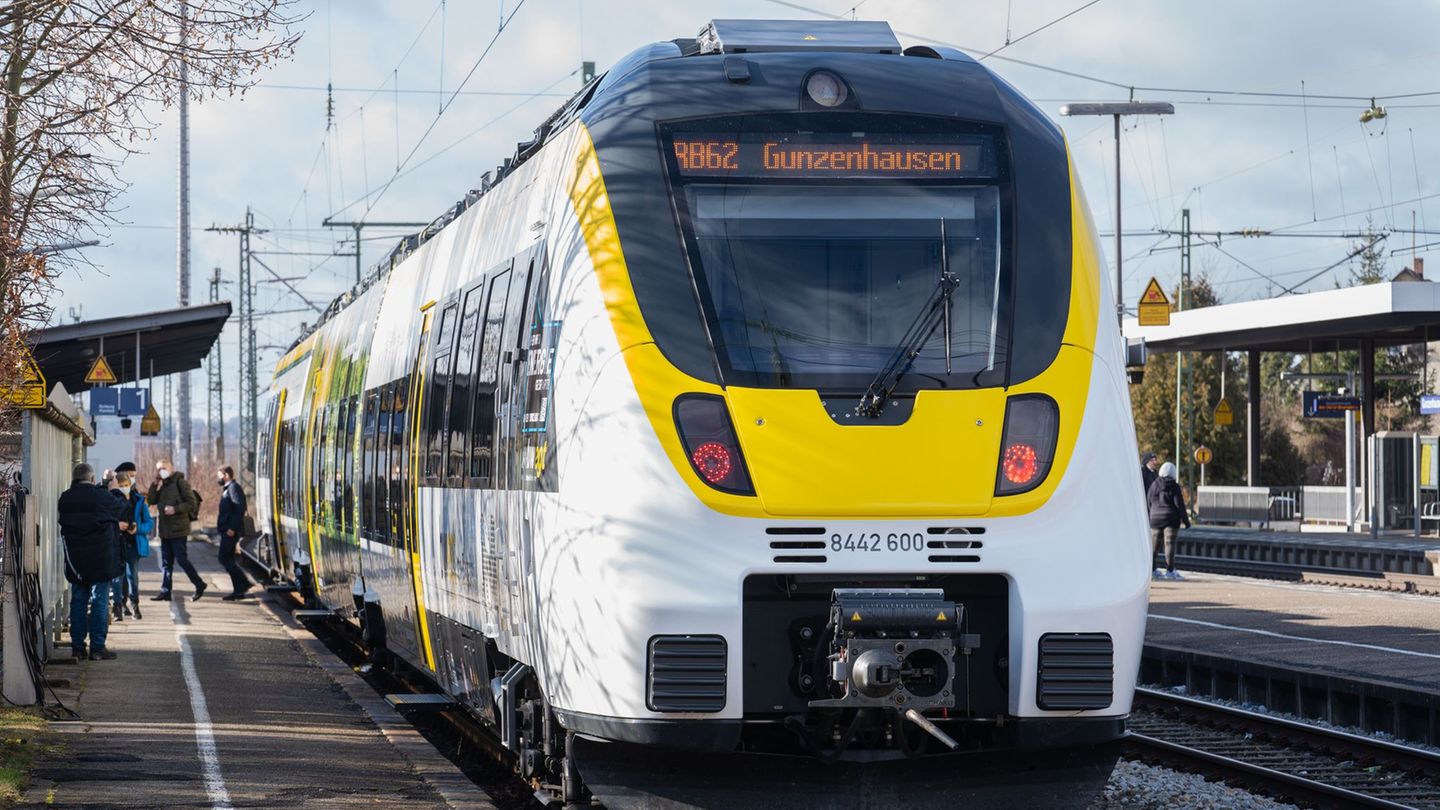Bahnfahrer in Mittel- und Unterfranken müssen sich bis Dezember wegen Bauarbeiten auf Einschränkungen einstellen. Unter anderem
