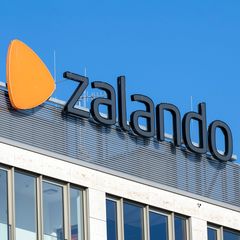 Der Arbeitskampf beim Onlinehändler Zalando am Standort Erfurt geht weiter. (Symbolbild). Foto: Monika Skolimowska/dpa-Zentralbi