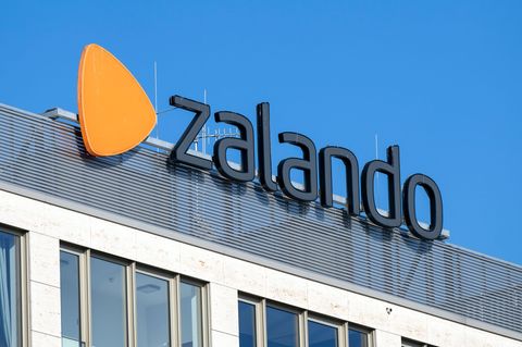 Der Arbeitskampf beim Onlinehändler Zalando am Standort Erfurt geht weiter. (Symbolbild). Foto: Monika Skolimowska/dpa-Zentralbi