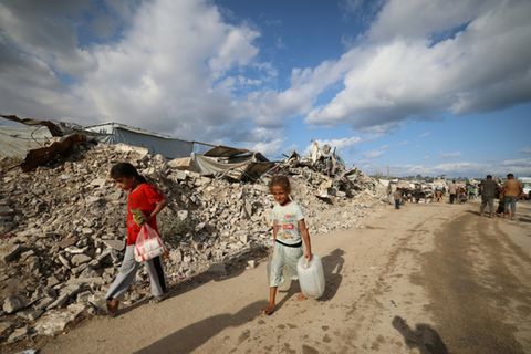 Vertriebene Palästinenser im Gazastreifen