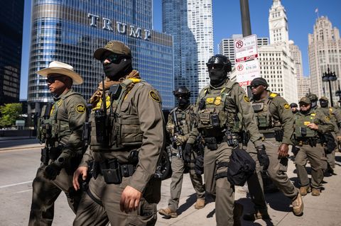 Die Stadt Chicago und der Bundesstaat Illinois klagen gegen die US-Regierung. (Archivbild) Foto: Ashlee Rezin/Chicago Sun-Times/