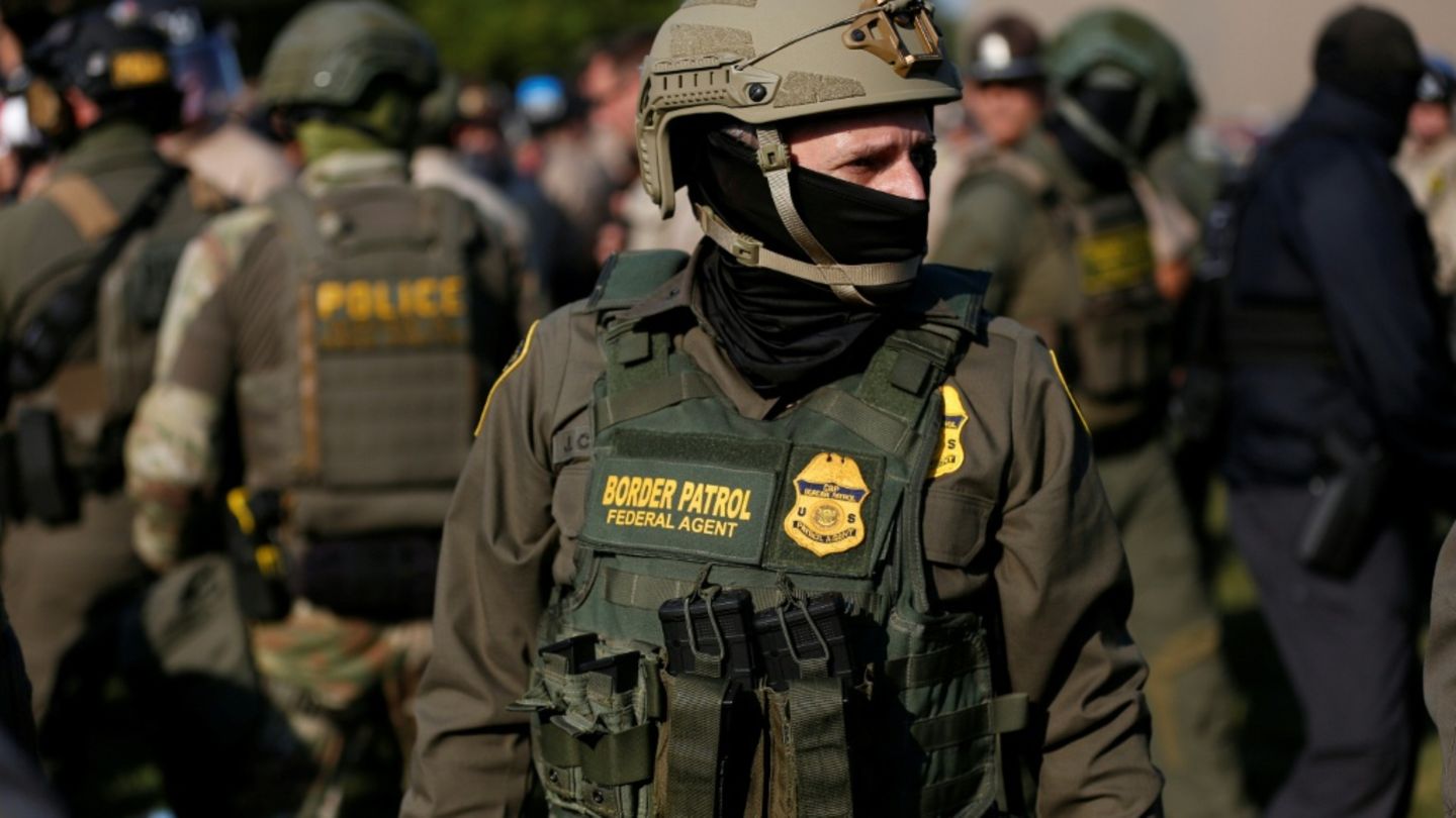 US-Grenzschutzpolizist bei Protesten in Illinois