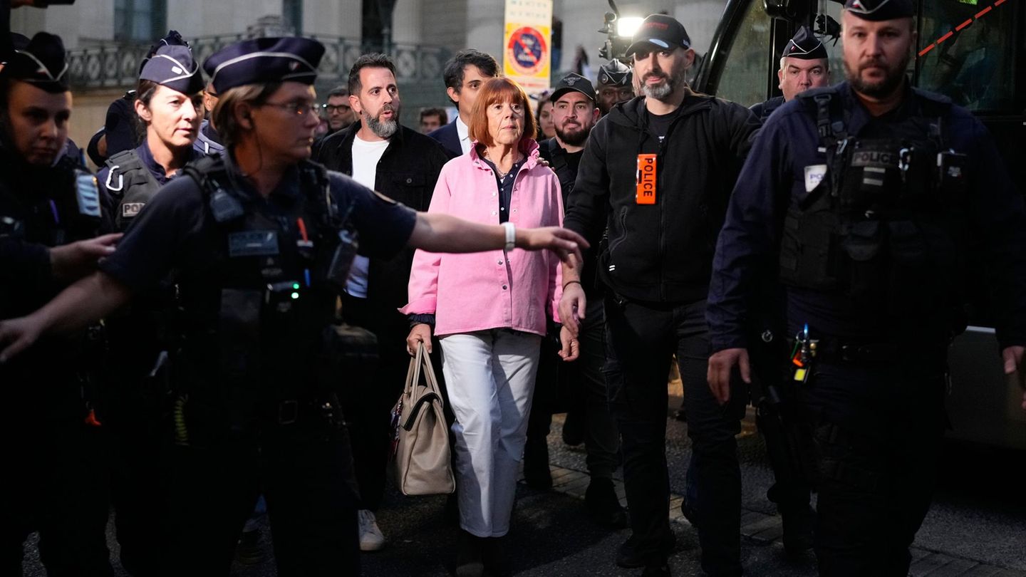 Gisèle, Exfrau von Dominique Pelicot, in Nîmes unter Polizeischutz