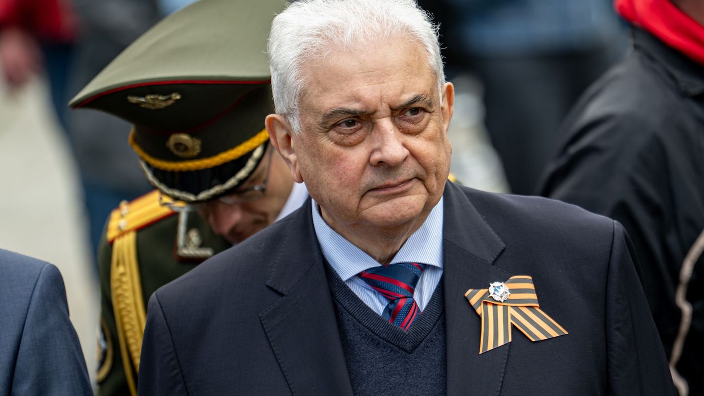 Die BSW-Fraktion im Brandenburger Landtag hat den russischen Botschafter Sergej Netschajew zu einer Ausstellungseröffnung eingel