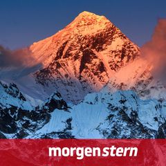 Der Mount Everest im Sonnenuntergang