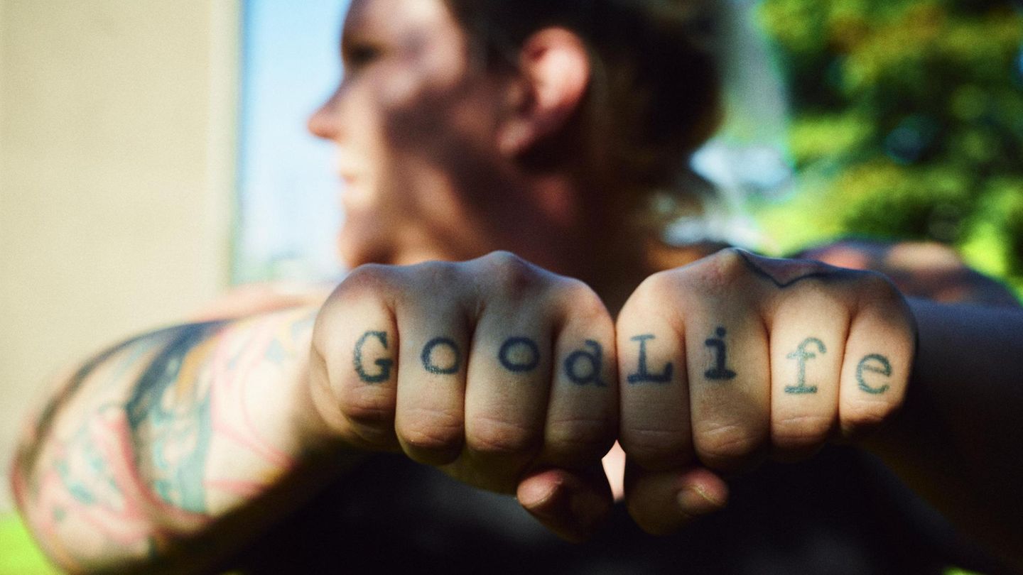 Sozialer Brennpunkt Asternweg: Wer hier lebt, ist ganz unten. Und sie hilft