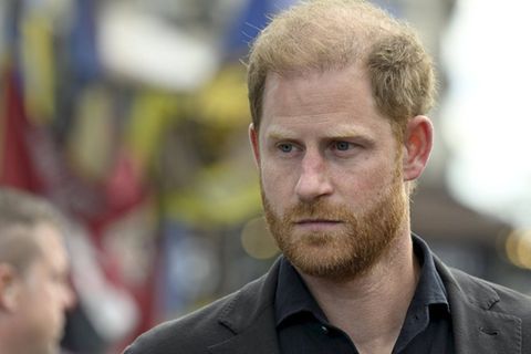 Prinz Harrys Stalkerin hat den Royal auch in der Vergangenheit schon verfolgt - sogar bis Nigeria.
