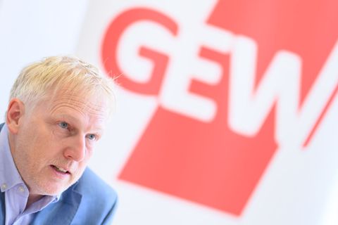 Stefan Störmer steht seit 2022 an der Spitze der GEW in Niedersachsen. (Archivbild) Foto: Julian Stratenschulte/dpa