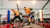 Boxbude: Ramin gegen Herausforderer