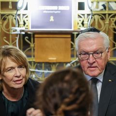 Der Bundespräsident gedachte der Opfer des Hamas-Angriffs. Foto: Jan Woitas/dpa