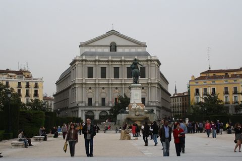 Der Einsturz geschah unweit des Madrider Opernhauses Teatro Real. (Archivfoto) Foto: Europapress/dpa
