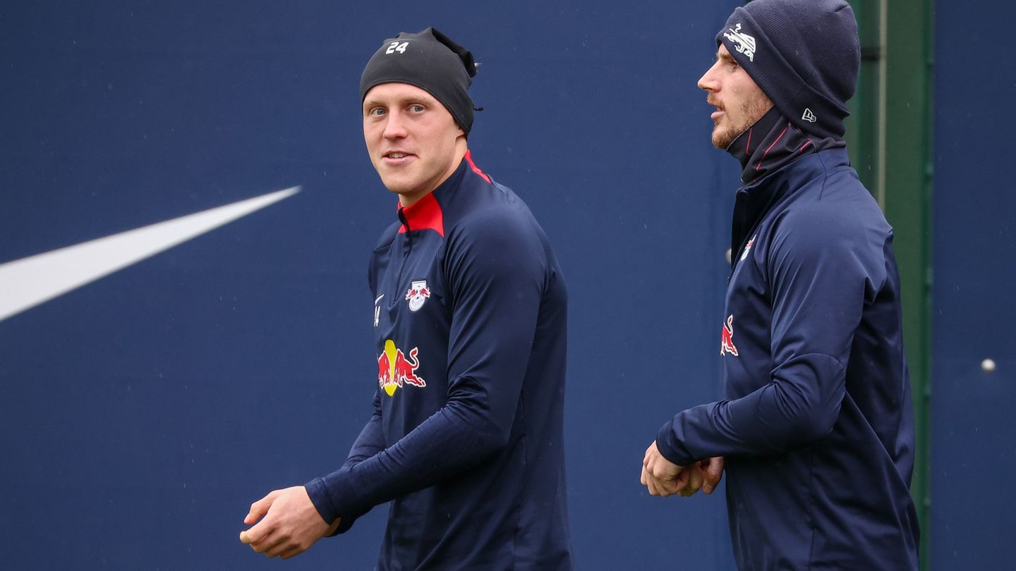 Xaver Schlager (l) und Timo Werner sind mit Kevin Kampl zurück im Mannschaftstraining von RB Leipzig.(Archivbild) Foto: Jan Woit