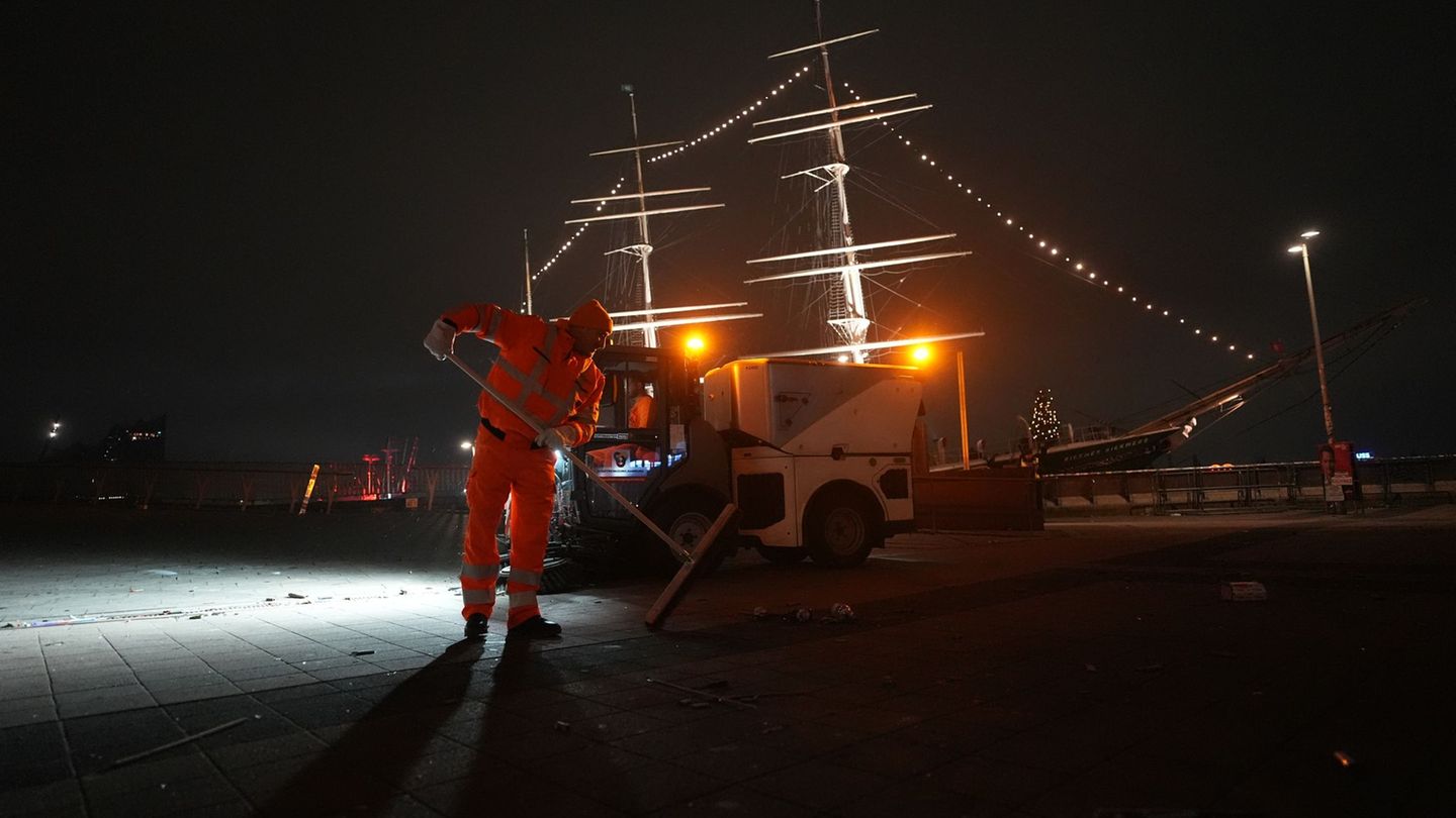 Für das illegale Entsorgen von Müll werden in Hamburg zukünftig höhere Bußgelder fällig. Foto: Marcus Brandt/dpa