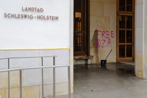 Der Staatsschutz ermittelt. Foto: Frank Molter/dpa