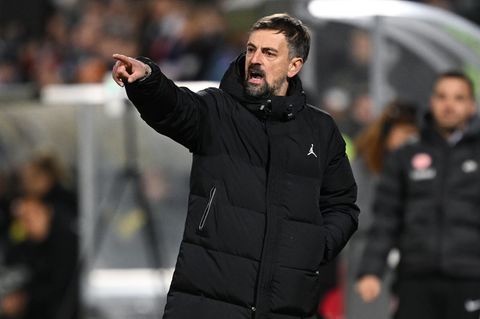 Eintracht-Trainer Niko Arnautis. Foto: Arne Dedert/dpa