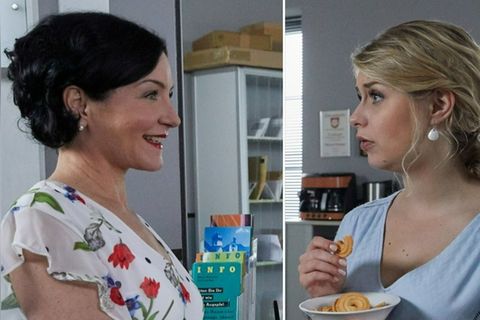 "Die Rosenheim-Cops": Wenn Marisa Burger (l.) als Miriam Stockl das Polizeisekretariat verlässt, übernimmt Sarah Thonig als Ch