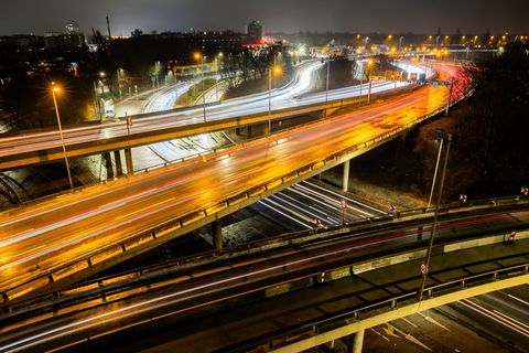 Auch am Dreieck Funkturm ist die Fahrbahn vorübergehend gesperrt. (Archivbild) Foto: Christoph Soeder/dpa