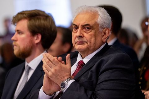 Der russische Botschafter Sergej Netschajew kam auf Einladung der brandenburgischen BSW-Landtagsfraktion zu einer Ausstellungser