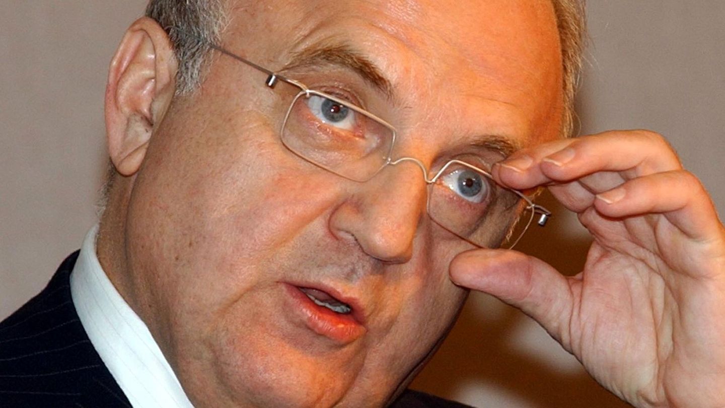 Der frühere Manager Wolfgang Urban ist im Alter von 80 Jahren gestorben. (Archivbild) Foto: picture alliance / dpa