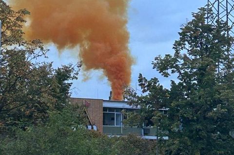 Auf diesem Screenshot ist eine Gaswolke zu sehen, die in einem Industriebetrieb durch einen Störfall bei Aschaffenburg