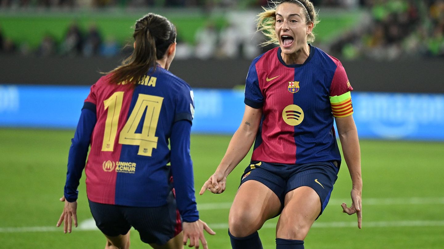 Die vielfach ausgezeichneten Aitana Bonmatí und Alexia Putellas jubeln auch gegen den FC Bayern (Archivbild) Foto: Swen Pförtner