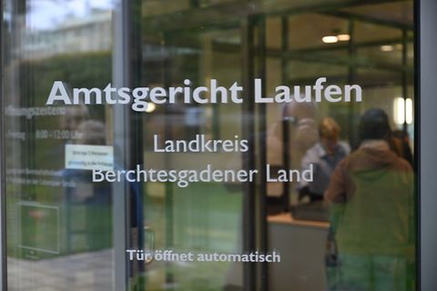 Der Prozess um den mutmaßlichen Mord an der Studentin Hanna in Aschau wird fortgesetzt, aus Platzgründen am Amtsgericht Laufen.