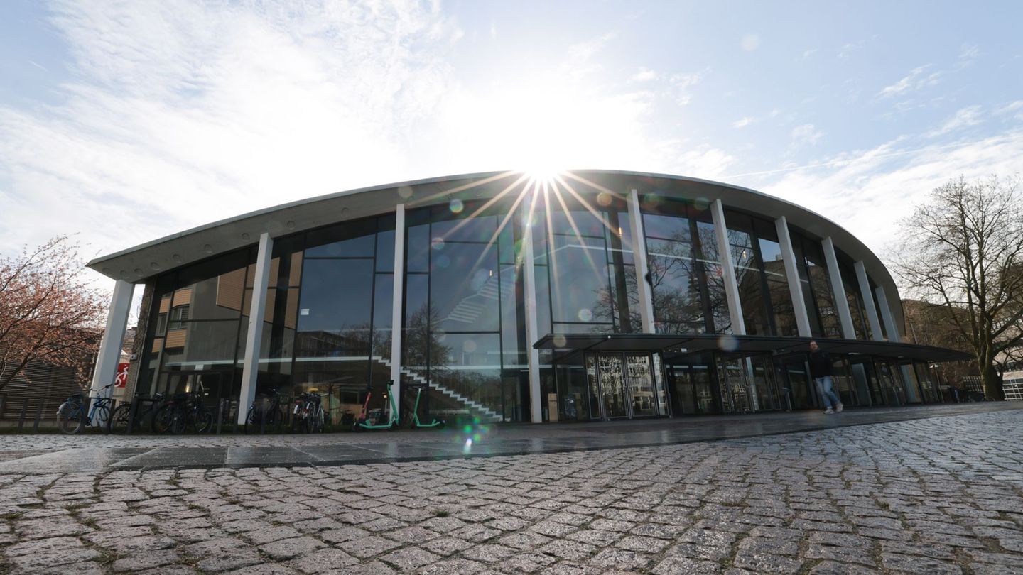An der Universität Hamburg sind die traditionellen Fächer seit Jahren im Trend. (Symbolbild) Foto: Christian Charisius/dpa