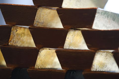 Der Preis für Gold steigt weiter. Foto: Arne Dedert/dpa