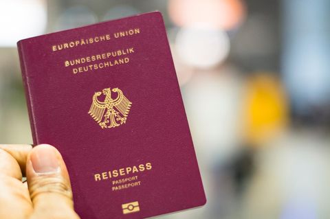 Reisepass für Deutschland: Symbolbild für Turbo-Einbürgerung
