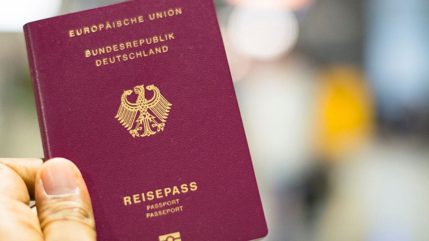 Reisepass für Deutschland: Symbolbild für Turbo-Einbürgerung