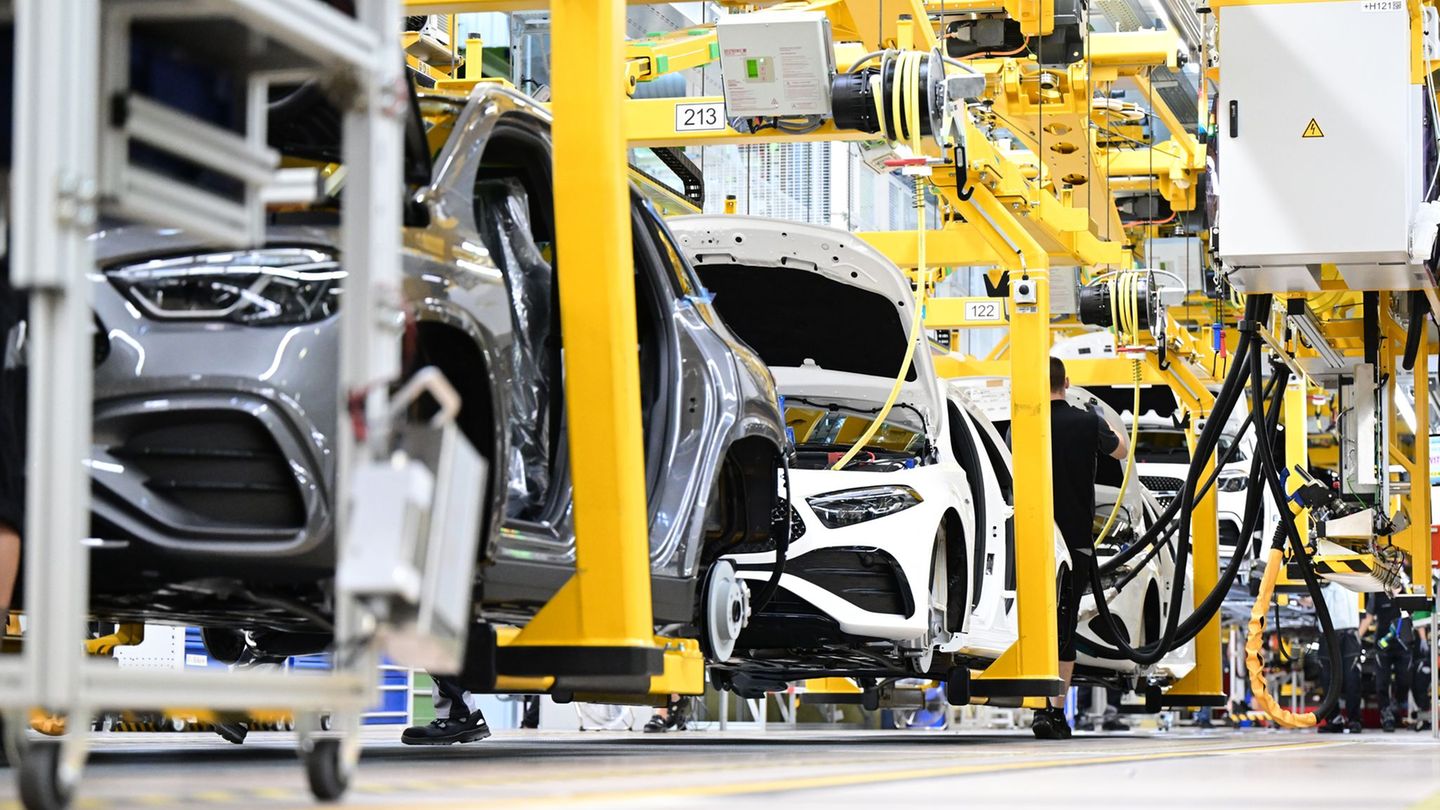 Die Autoindustrie in Deutschland steht vor großen Problemen. (Symbolbild) Foto: Bernd Weißbrod/dpa