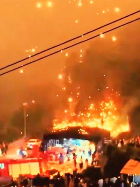 Feuerregen in China: Spektakuläre Drohnenshow endet im Fiasko