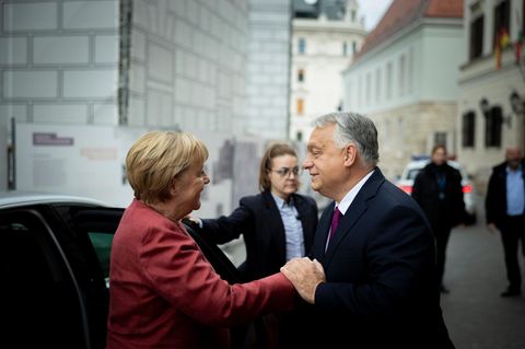 Besuch in Budapest: Freundlicher Empfang in Budapest: Angela Merkel und Viktor Orbán vergangene Woche
