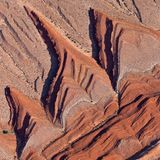 "Flat Irons", Bügeleisen, werden diese ausgewaschenen Kalksteinformationen genannt. Die Formation ist vor etwa 80 Millionen Jahren entstanden, als sich die afrikanische unter die eurasische Platte geschoben und dabei die Pyrenäen aufgefaltet hat