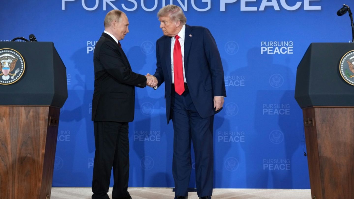 Putin und Trump bei dem Gipfeltreffen in Alaska
