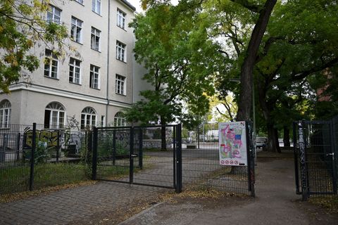 Die Gemeinschaftsschule auf dem Campus Rütli in Neukölln macht wegen Mobbingvorwürfen Schlagzeilen. Foto: Lilli Förter/dpa