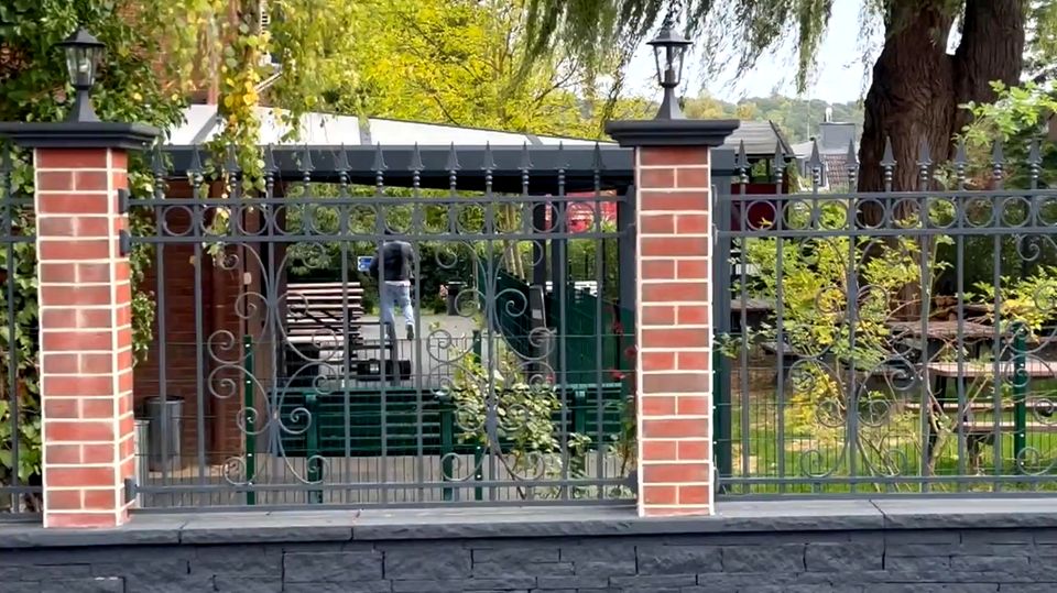 Bonn: Reporter filmt Einzug der Taliban ins afghanische Konsulat